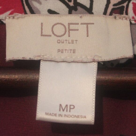 LOFT Women’s Floral Long Sleeve Blouse Size Medium Petite Purple Work Top - Picture 7 of 9